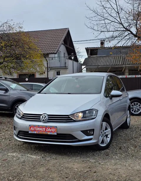 Volkswagen Golf Sportvan 2016 • Benzină • Automată