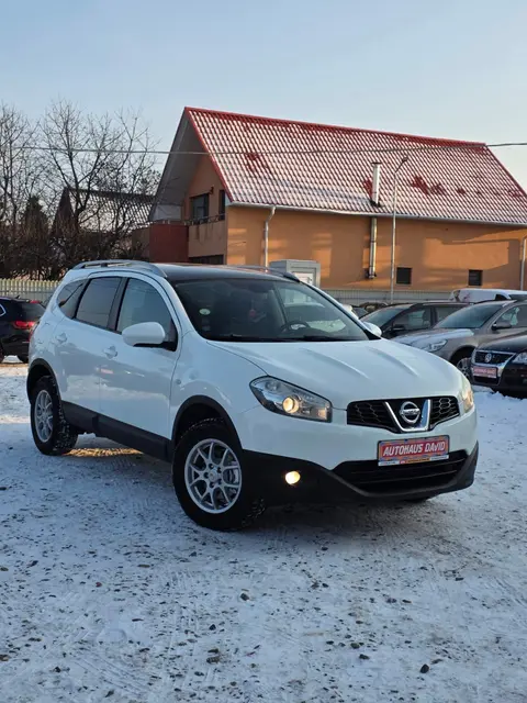 Nissan Qashqai 7 locuri 2012 • Diesel • Manuală