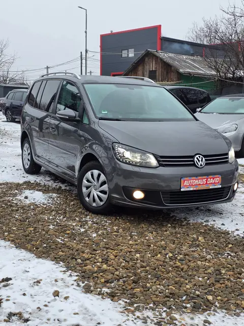 Volkswagen Touran 2013 • Diesel • Automată